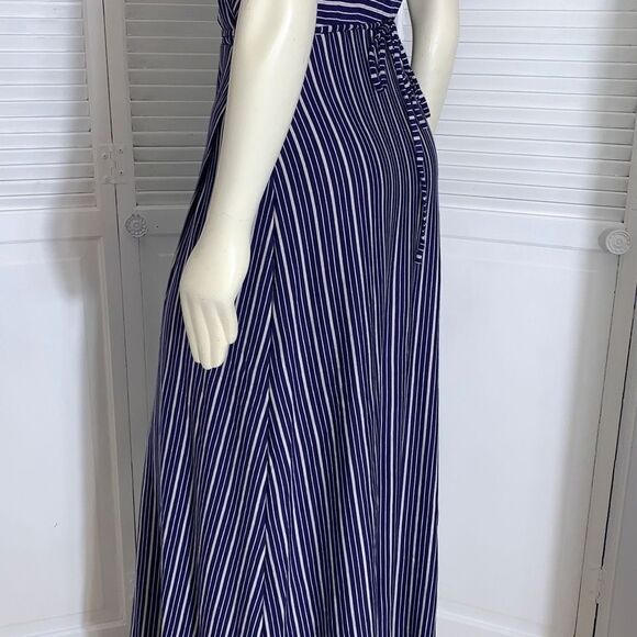 NWOT Navy Striped Jersey Knit Wrap Maxi Dress Medium - Picture 10 of 16